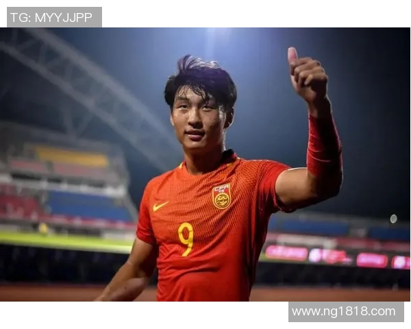 中超联赛新赛季首轮精彩对决引发热议 球迷期待新兴球员崭露头角 中超联赛新赛季首轮精彩对决引发热议 球迷期待新兴球员崭露头角